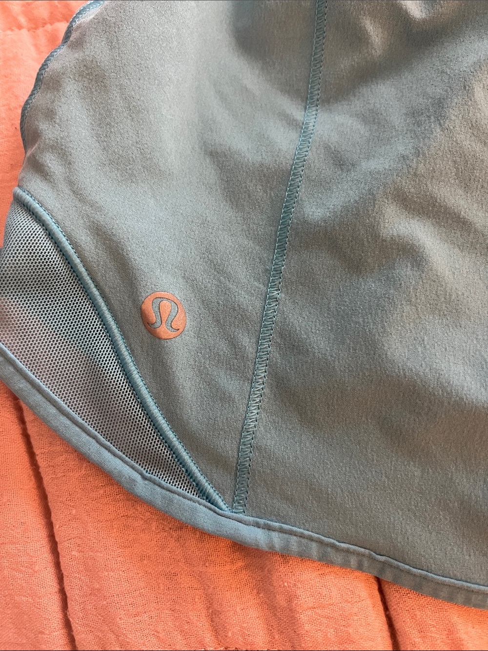 lululemon athletica Aqua Blue Women's Running Shorts Hotty Hots Low Rise 4" - Picture 2 of 5